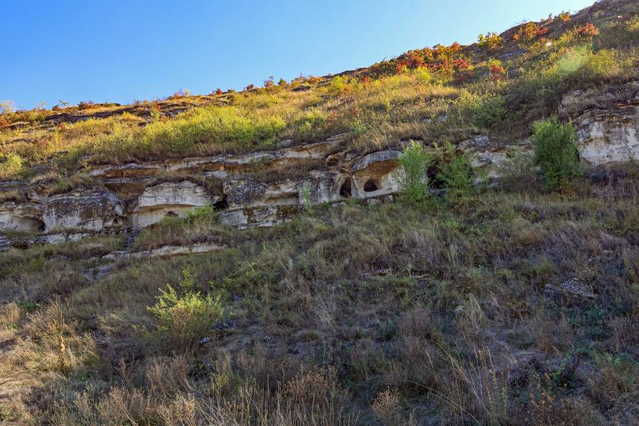 Schitul Pârcălabului Bosie - Cave monasteries in Butuceni (photo 4)